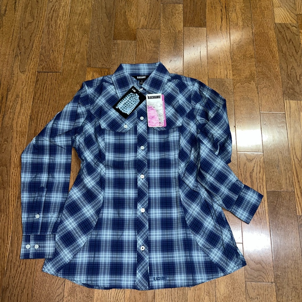 Blackhawk Women’s Long Sleeve Strenia Button Up - Navy Plaid NWT! Small Medium